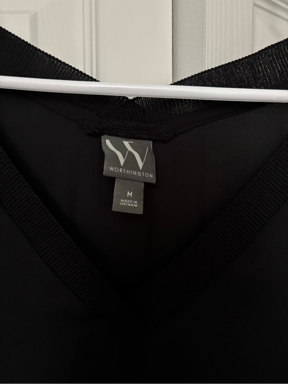 Worthington Medium Black Sleeveless V-Neck Chiffon Blouse - Picture 2 of 2